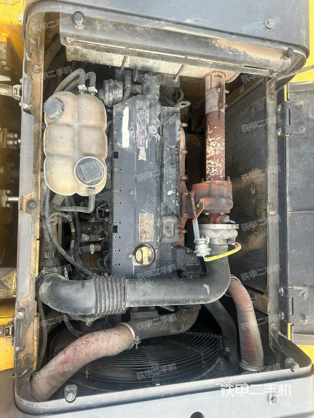 發(fā)動機整體俯視(整機外觀) 發(fā)動機整體俯視(整機外觀)