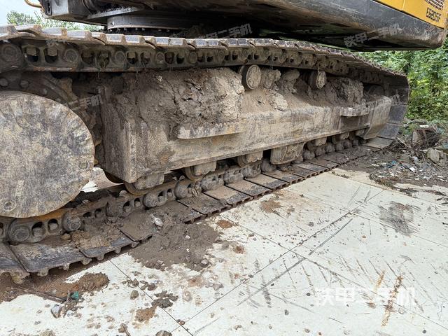 单侧履带整体（整机外观）