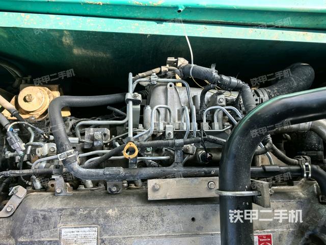 氣門室蓋螺絲特寫（上車部件）