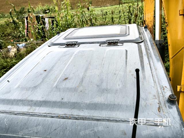 駕駛室頂部俯視（上車部件）