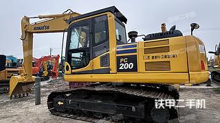 小松PC200挖掘机实拍图片