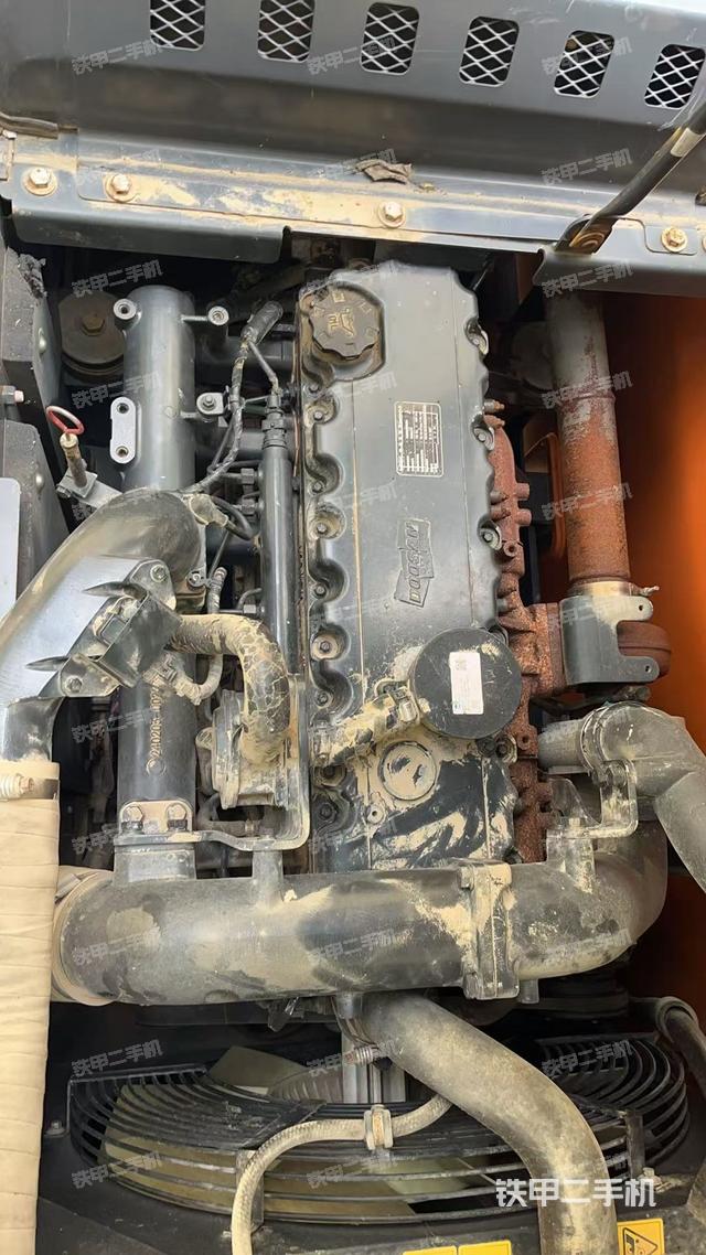 發(fā)動(dòng)機(jī)整體俯視（整機(jī)外觀）