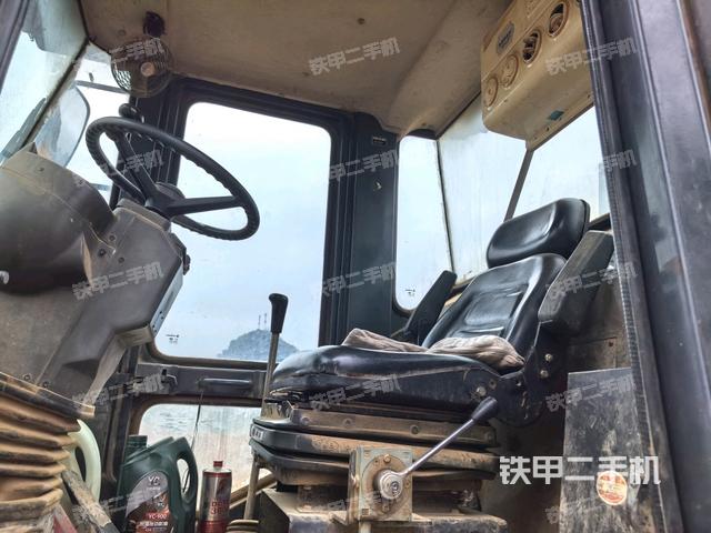 駕駛室外頂全景（壓路機駕駛室）