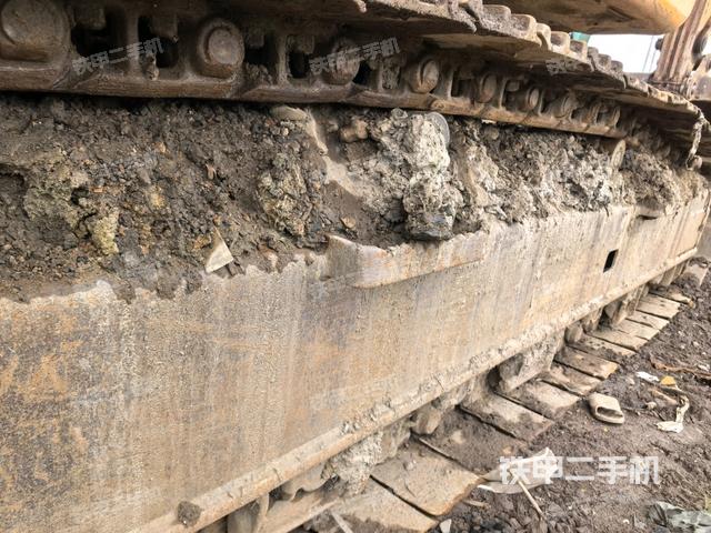 右驅動輪（行走機構）