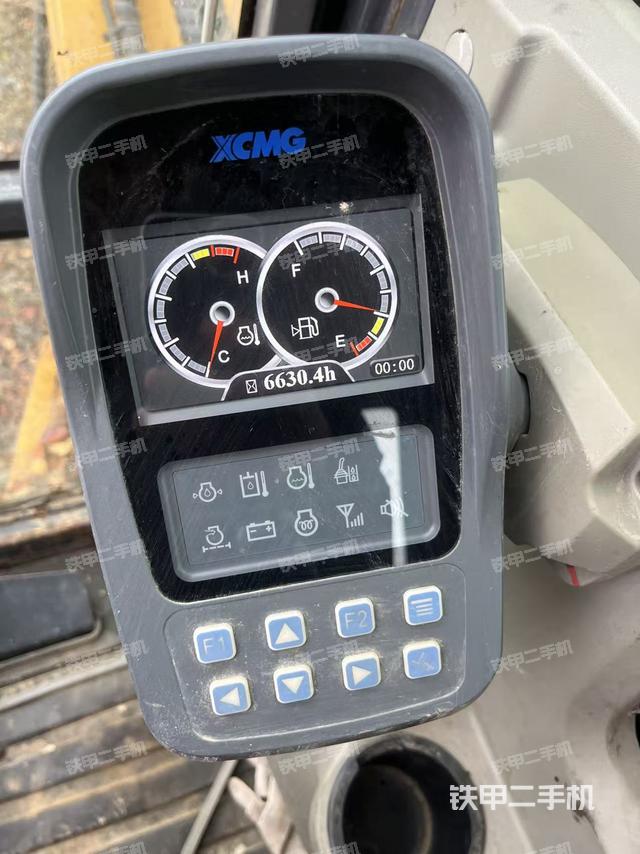 駕駛室整體（整機(jī)外觀）