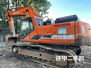斗山DH300LC-7挖掘机实拍图片