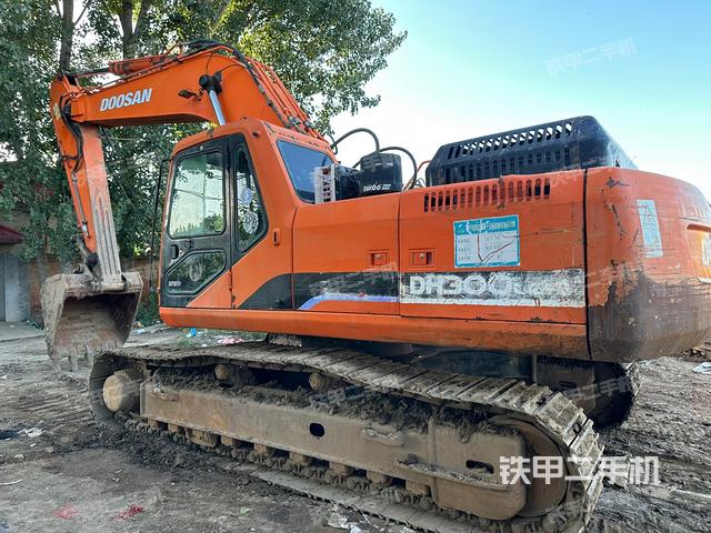 斗山DH300LC-7挖掘機(jī)
