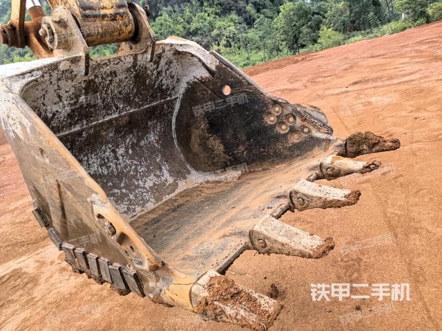 大臂整體?右側(cè)（工作和回轉(zhuǎn)裝置）