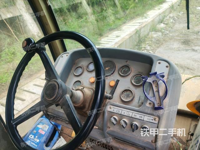 后玻璃角標(biāo)（壓路機駕駛室）