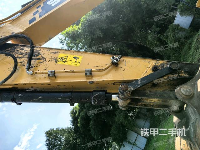 小臂整体左后（工作和回转装置）