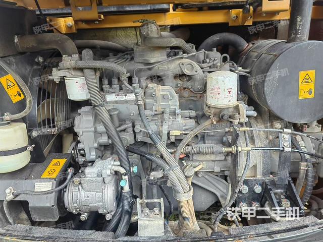 發(fā)動(dòng)機(jī)整體俯視（整機(jī)外觀）