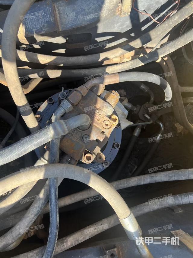 回轉(zhuǎn)馬達(dá)（上車部件）