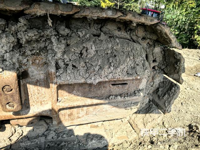 右驅動輪（行走機構）