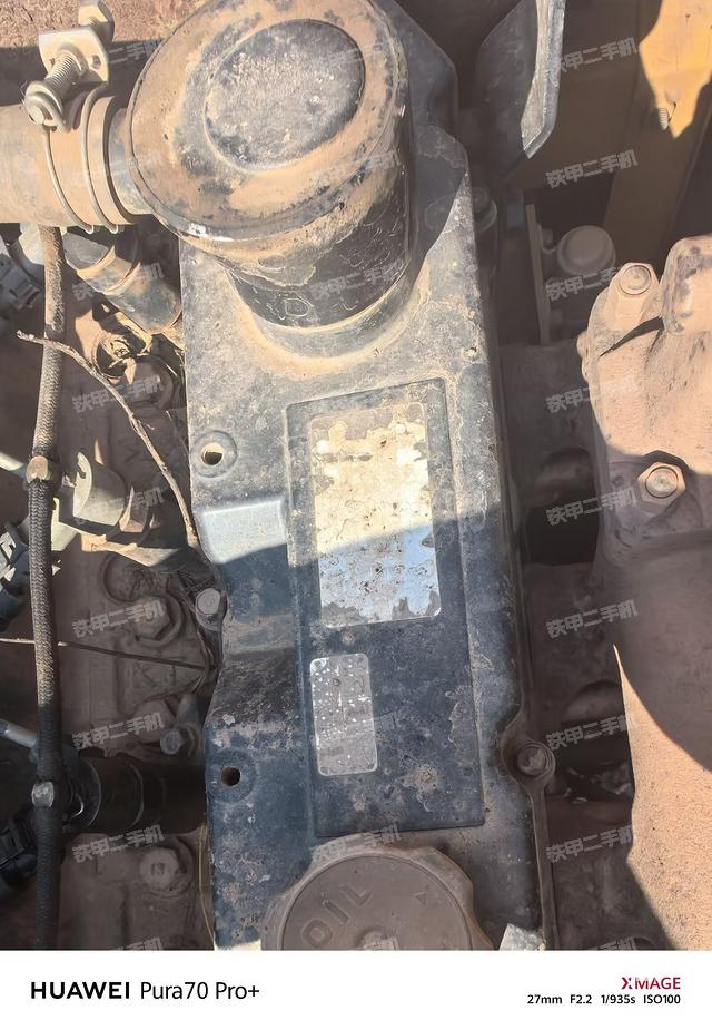 氣門室蓋螺絲特寫（上車部件）