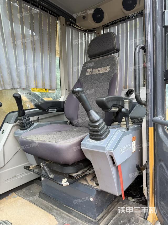 驾驶室整体（整机外观）