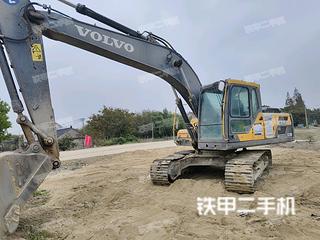 沃尔沃EC210D挖掘机实拍图片