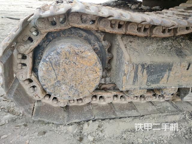 右驅動輪（行走機構）