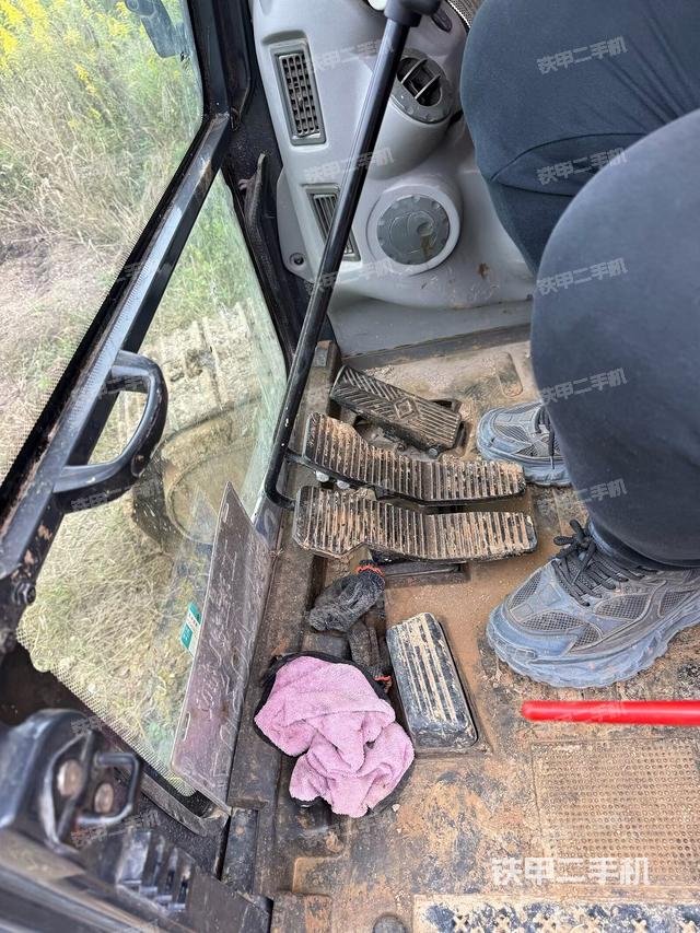 驾驶室整体（整机外观）