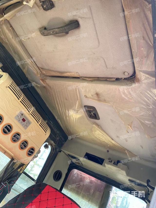 駕駛室頂部（整機(jī)外觀）