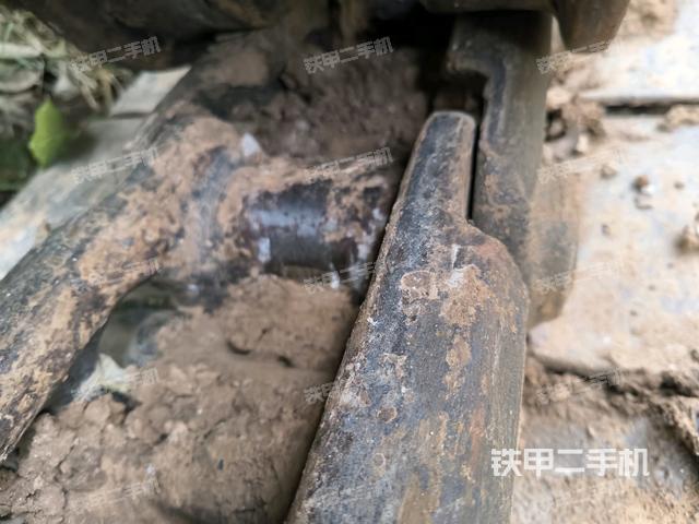 左驅(qū)動(dòng)輪（行走機(jī)構(gòu)）