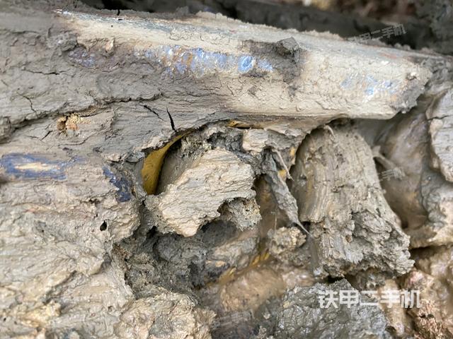 左驅(qū)動(dòng)輪（行走機(jī)構(gòu)）