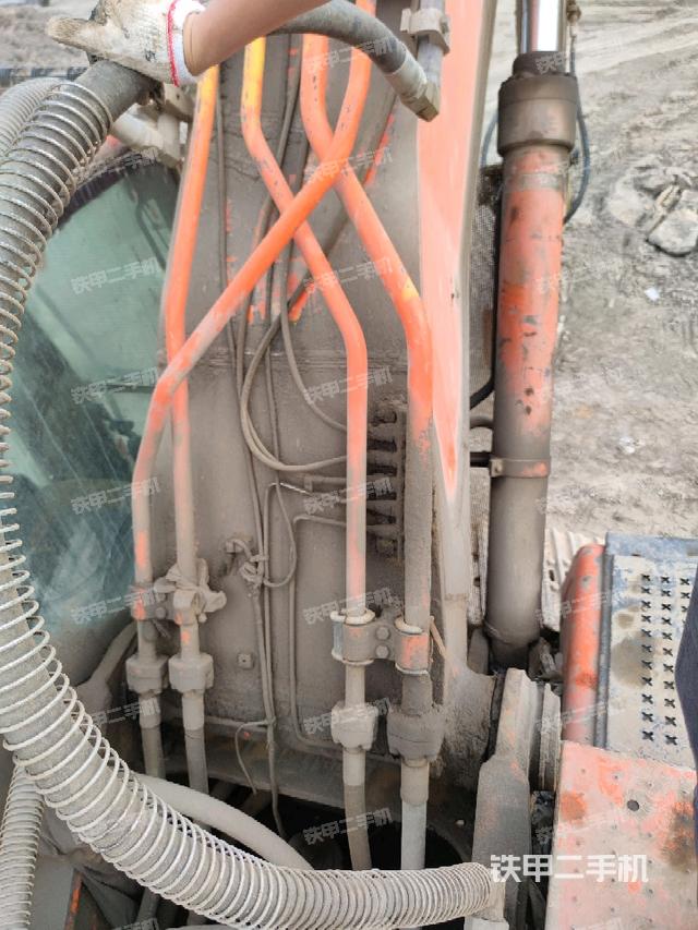 大臂背部俯視（工作和回轉裝置）