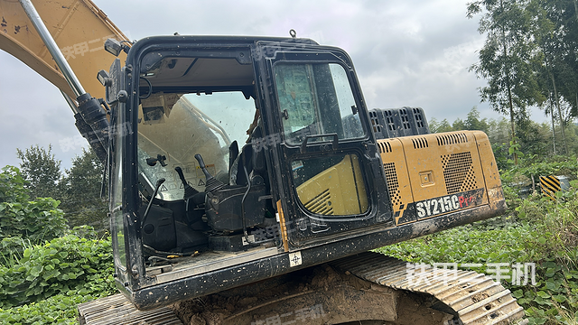 驾驶室整体（整机外观）