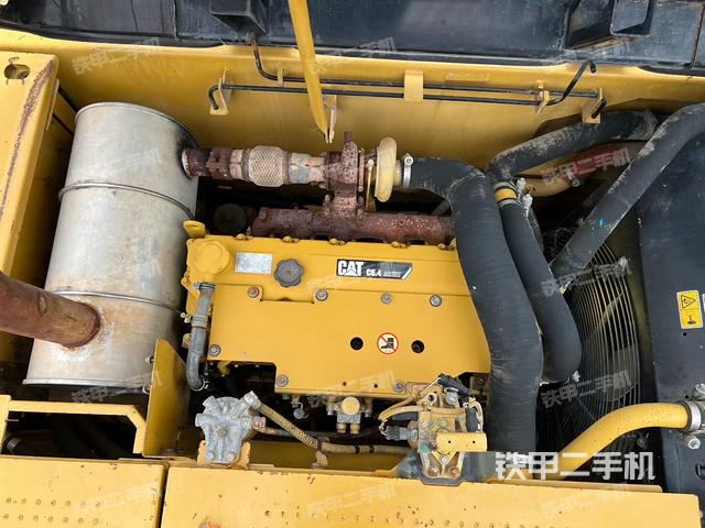 回转马达和主控阀（整机外观）