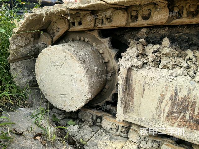 左侧行走马达盖板（行走机构）