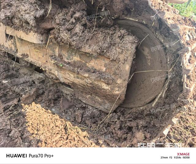 右導(dǎo)向輪（行走機構(gòu)）