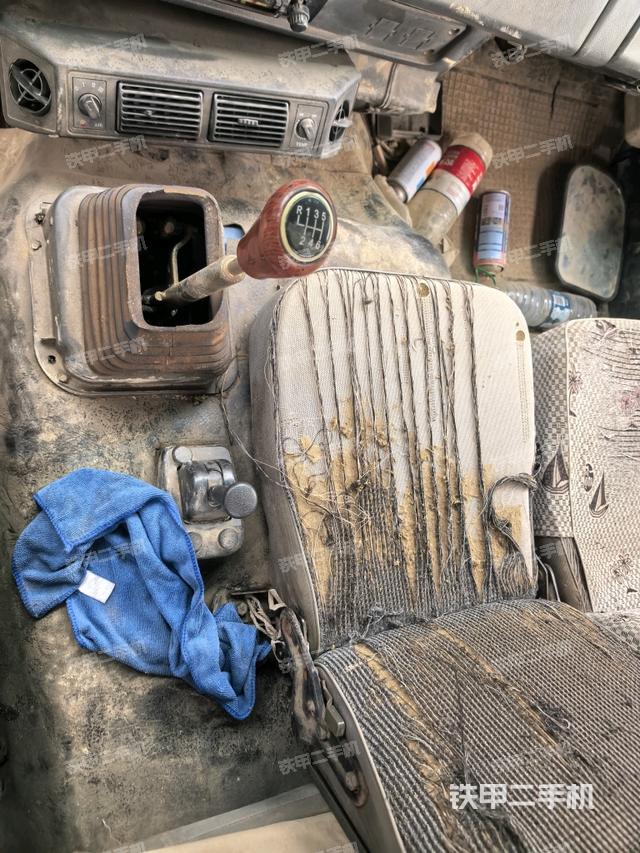 驾驶室正侧（驾驶室/操作室）