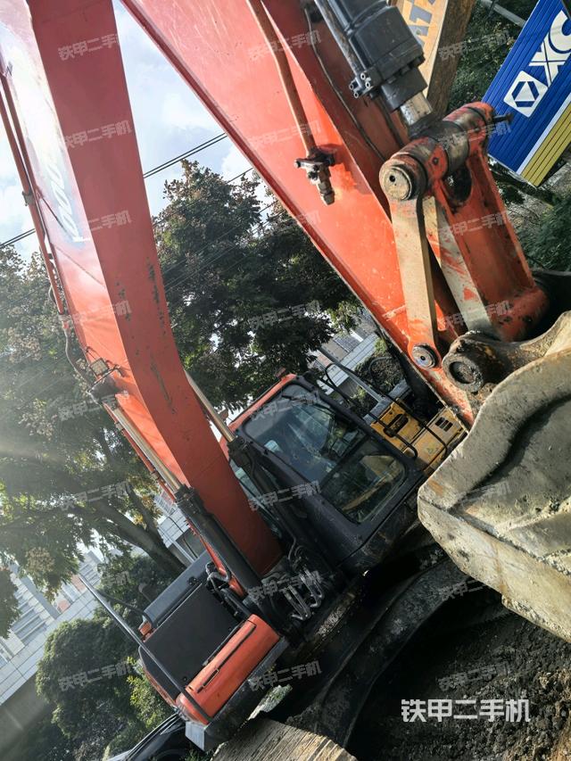 大臂整体 右侧（工作和回转装置）