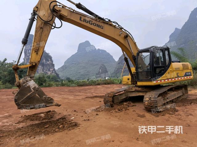 柳工CLG922D挖掘機(jī)