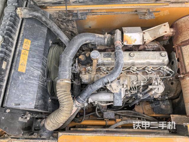 氣門室蓋螺絲特寫（上車部件）