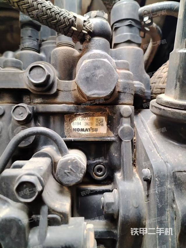 回轉(zhuǎn)馬達和主控閥（整機外觀）