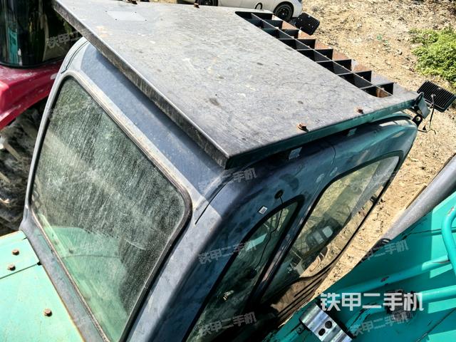 駕駛室頂部俯視（上車部件）