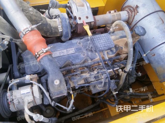 中央回轉(zhuǎn)接頭特寫（上車部件）