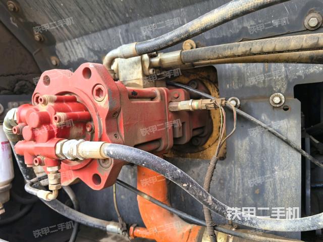 液压泵斜45 左（大件舱室）