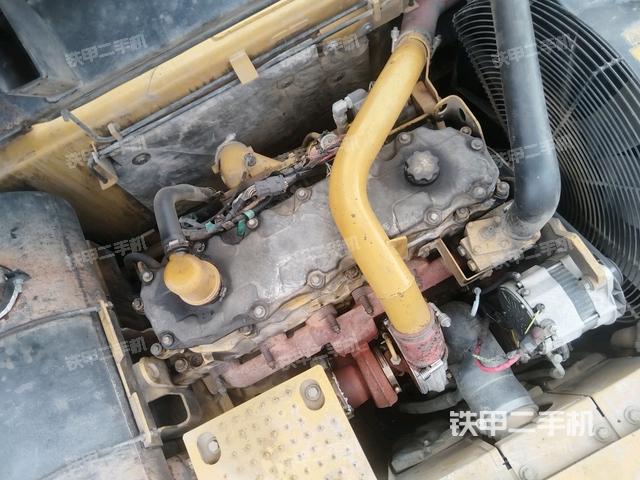 發(fā)動(dòng)機(jī)室（上車部件）