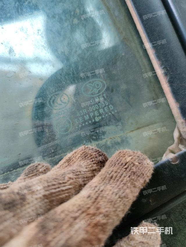 后窗玻璃角標(biāo)（駕駛室部分）