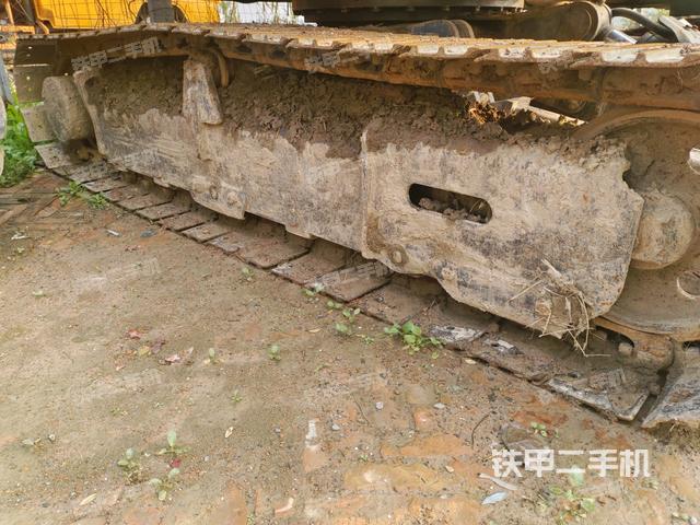 單側(cè)履帶整體（整機(jī)外觀）