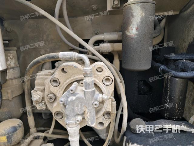 液壓泵斜45?左（大件艙室）