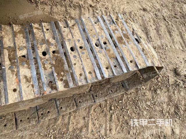 单侧履带整体（整机外观）