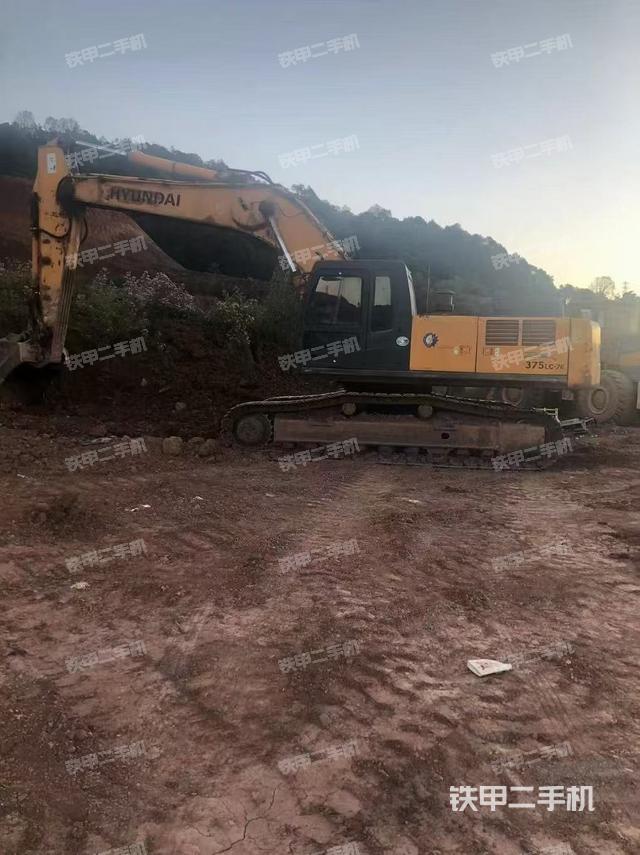 現(xiàn)代R375LC-7H挖掘機