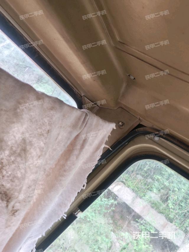 操作把手（壓路機駕駛室）