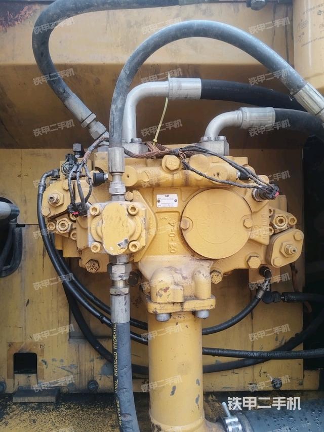 液壓泵斜45?右（大件艙室）