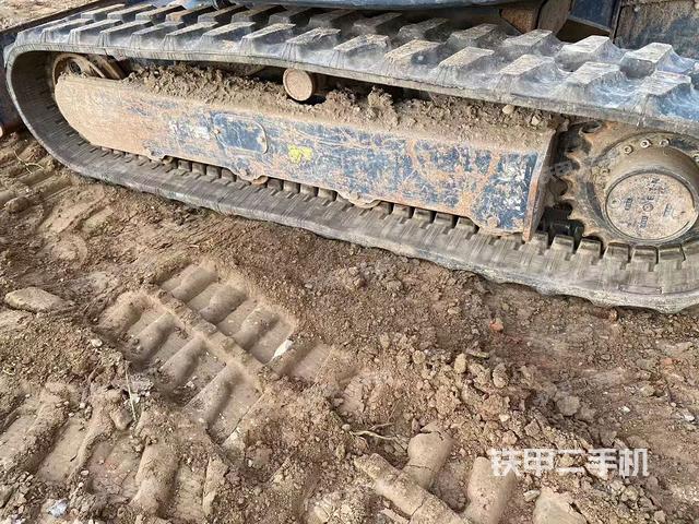 單側(cè)履帶整體（整機(jī)外觀）