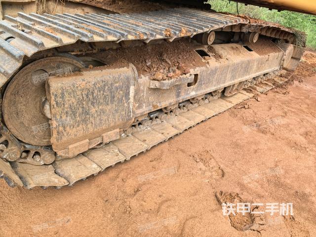 左側(cè)履帶整體?（行走機構(gòu)）