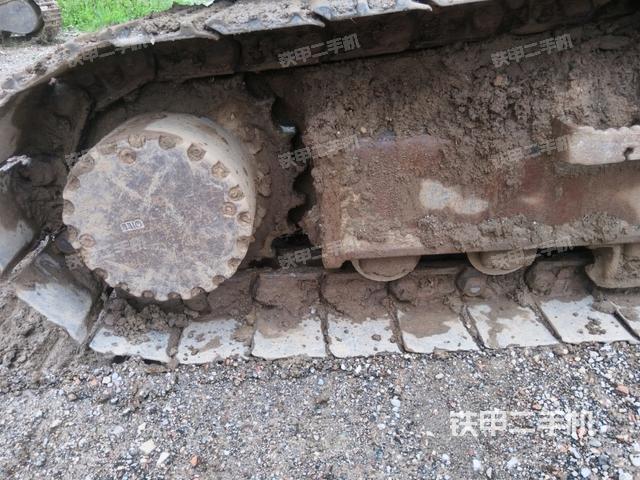 右驅(qū)動輪（行走機(jī)構(gòu)）