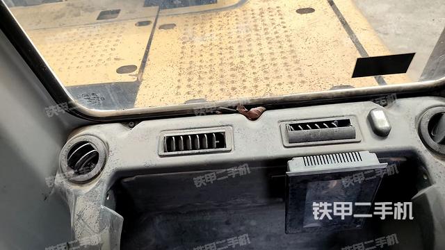 駕駛室左前45度（駕駛室部分）